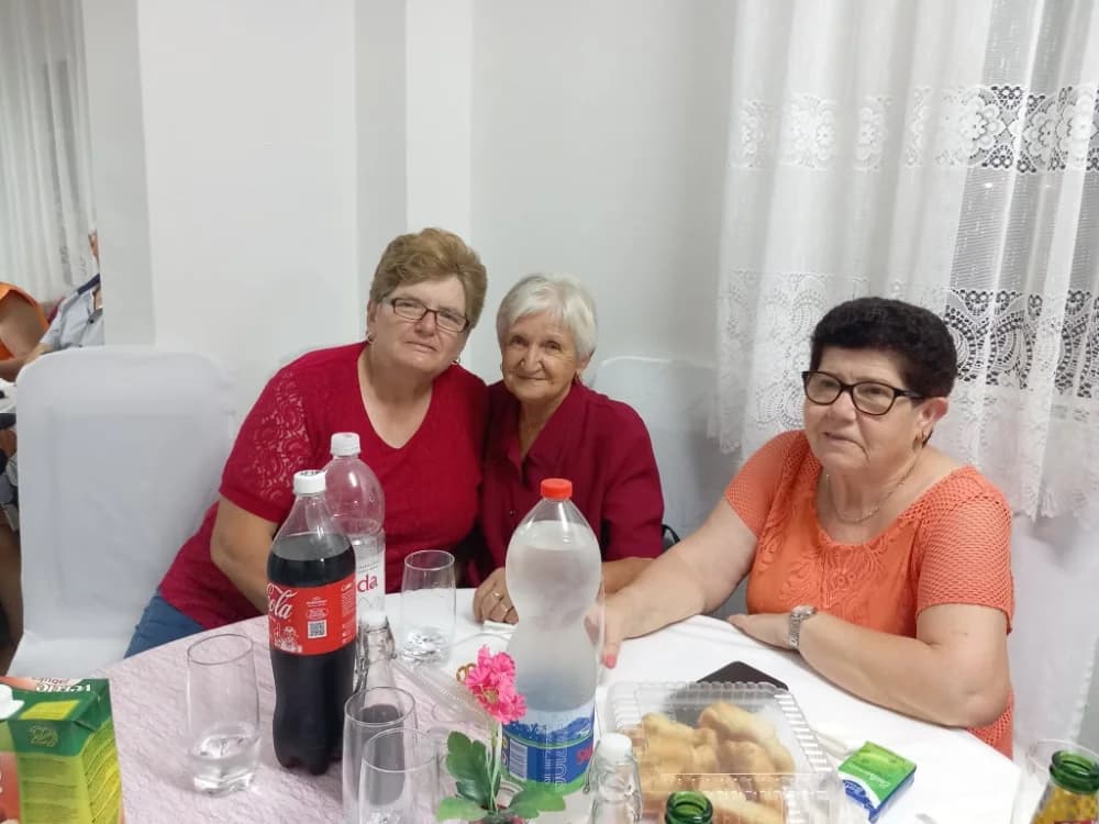 OPET ZABAVA: Uz veličke umirovljenike na zabavi vršnjaci iz Pakraca, Lipika i drugih mjesta