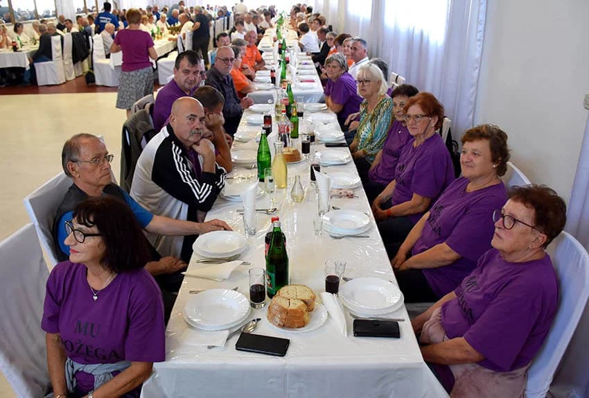 [FOTO] Jakšićani ispred Kaptolčana i brestovačke Orljave pobjednici Sportskih susreta umirovljenika Požeške županije