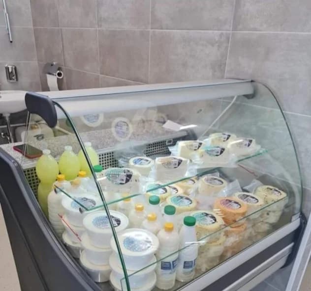 Snaša Marija iz Grabarja sa svojim sirevima svake subote i četvrtka na požeškoj Tržnici