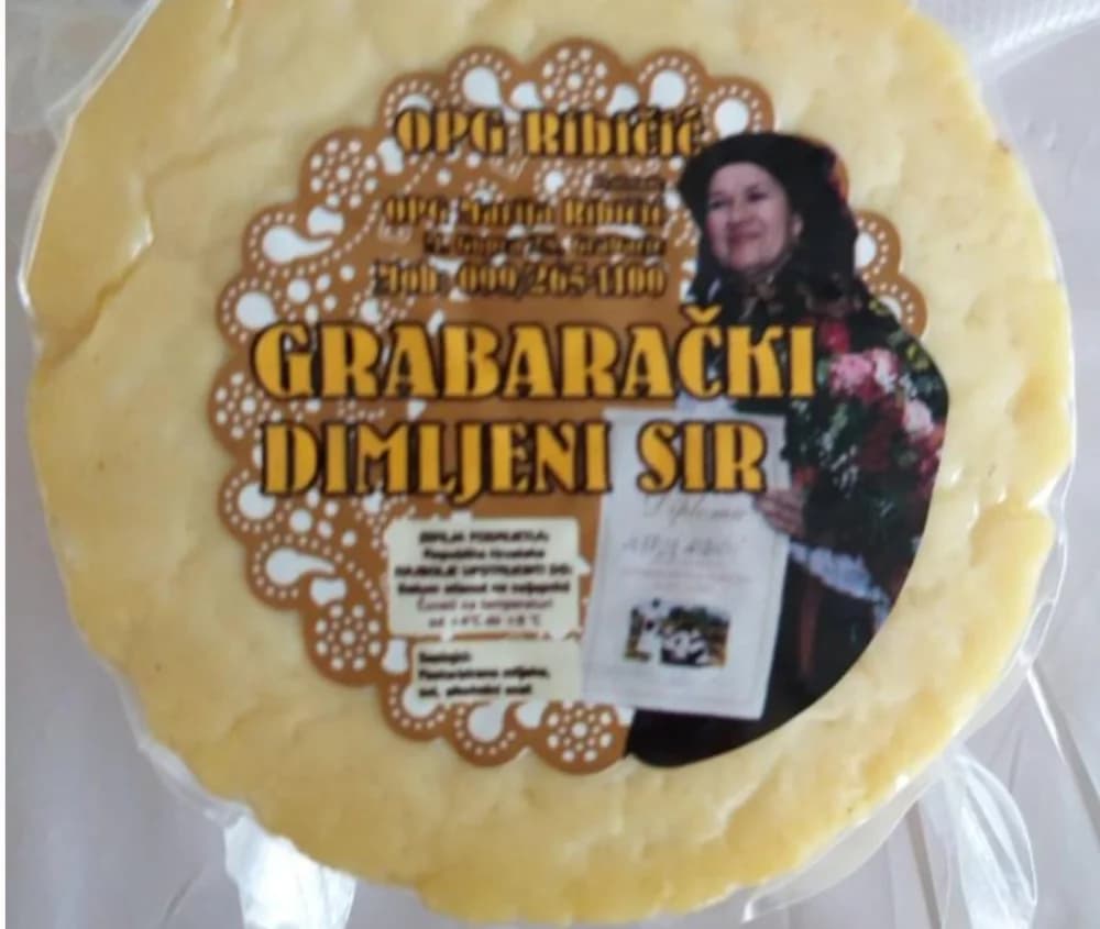 Snaša Marija iz Grabarja sa svojim sirevima svake subote i četvrtka na požeškoj Tržnici