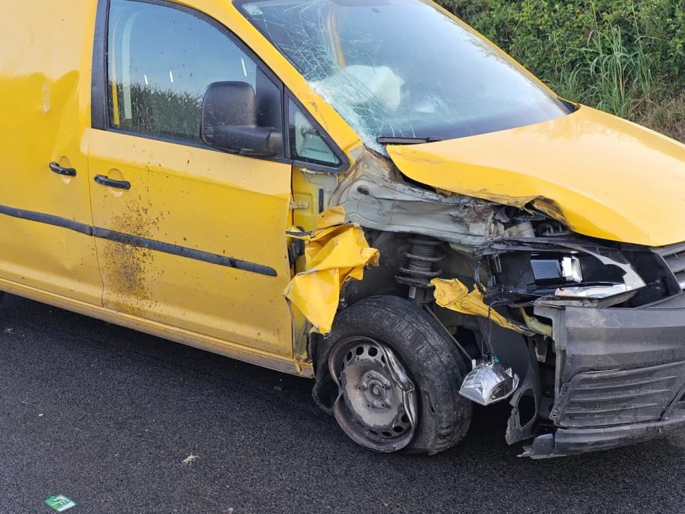 (FOTO) Jutros teža prometna nesreća kod Kaptola: Dvije osobe prevezene u bolnicu