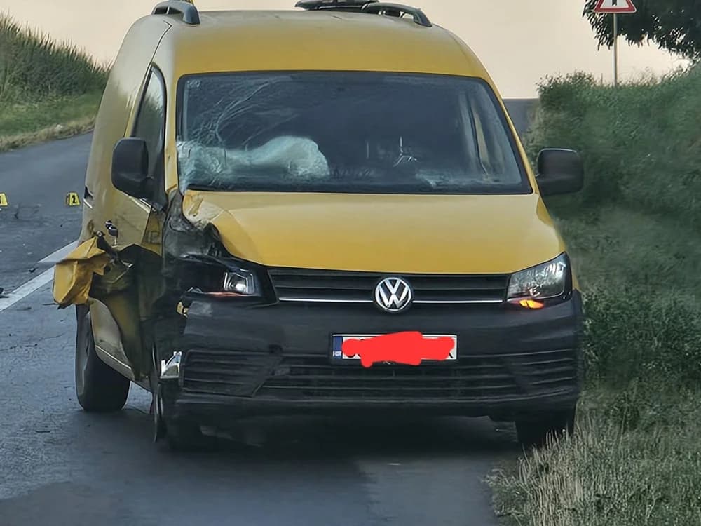 (FOTO) Jutros teža prometna nesreća kod Kaptola: Dvije osobe prevezene u bolnicu