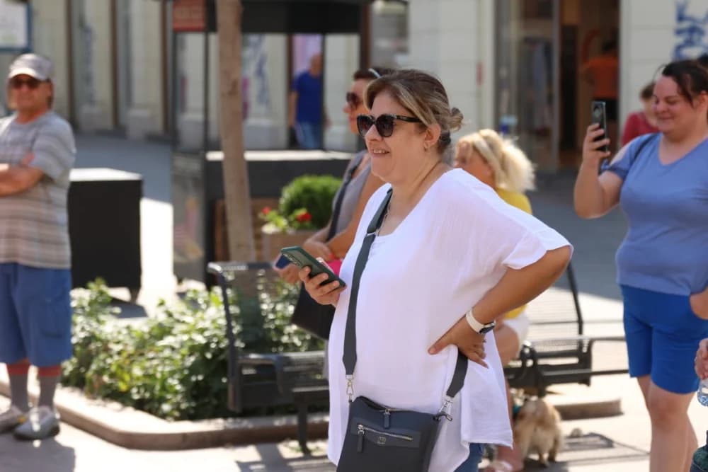 (FOTO-VIDEO)Pleterničani se na svojstven način predstavili na Cvjetnom trgu u Zagrebu