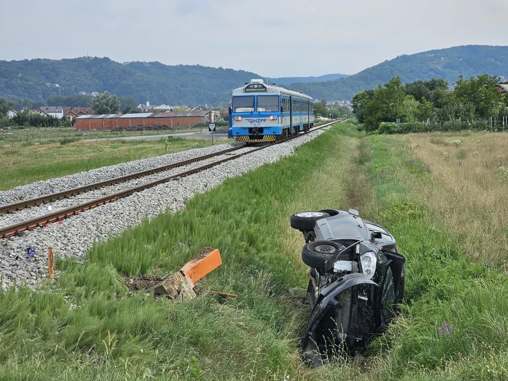 Sudar na pružnom prijelazu: ʼČula se dugo sirena, a onda snažan udaracʼ