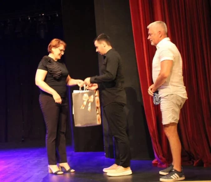 Folklorna društva iz Sjeverne Makedonije, Nizozemske i Indonezije gostovali u Pleternici