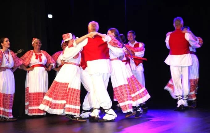 Folklorna društva iz Sjeverne Makedonije, Nizozemske i Indonezije gostovali u Pleternici