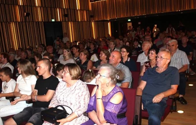 Folklorna društva iz Sjeverne Makedonije, Nizozemske i Indonezije gostovali u Pleternici
