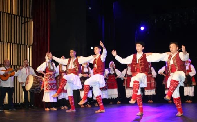 Folklorna društva iz Sjeverne Makedonije, Nizozemske i Indonezije gostovali u Pleternici