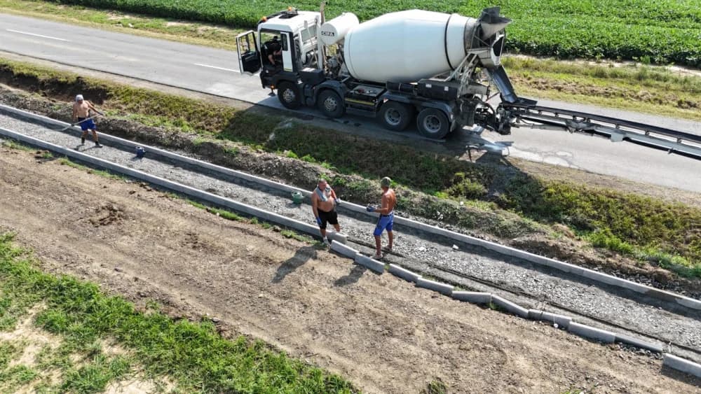 Izgradnja biciklističke staze Jakšić-Ovčare u visokoj fazi realizacije: Vrijednost investicije 271 tisuću eura (FOTO-VIDEO)