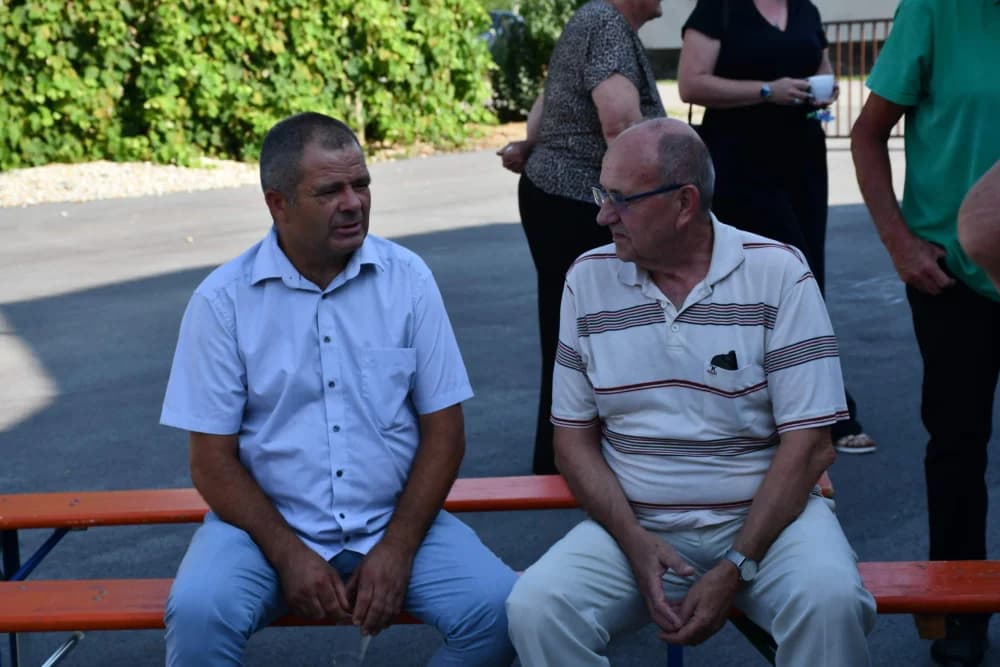 PRIREDBA ČEHA POŽEŠKOG KRAJA: Češke besede Bjeliševca i Kaptola zajedno zapjevale nakon otvorenja ljetne pozornice