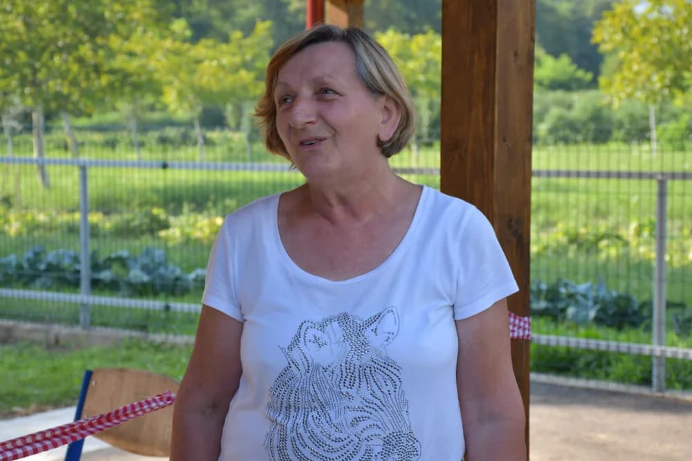 PRIREDBA ČEHA POŽEŠKOG KRAJA: Češke besede Bjeliševca i Kaptola zajedno zapjevale nakon otvorenja ljetne pozornice