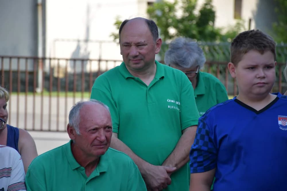 PRIREDBA ČEHA POŽEŠKOG KRAJA: Češke besede Bjeliševca i Kaptola zajedno zapjevale nakon otvorenja ljetne pozornice