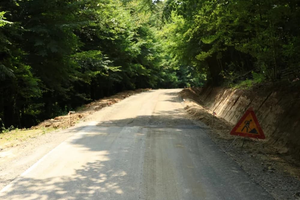 Na području općine Čaglin u tijeku su još jedni infrastrukturni radovi – treća faza uređenja ceste prema Dobrogošću