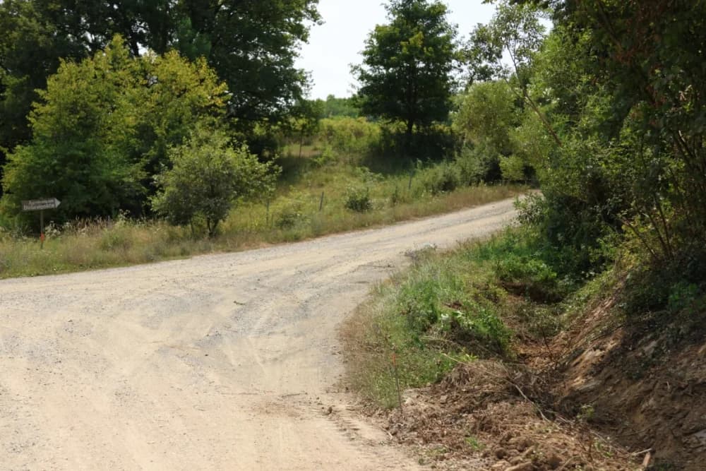 Na području općine Čaglin u tijeku su još jedni infrastrukturni radovi – treća faza uređenja ceste prema Dobrogošću