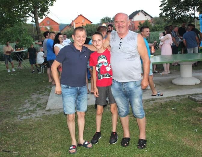 MEMORIJALNI MALONOGOMETNI TURNIR „PREDRAG MARKETANOVIĆ“: Prvo mjesto osvojila ekipa „Proljetni valcer“ iz Buka