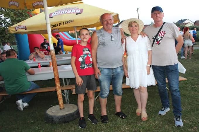 MEMORIJALNI MALONOGOMETNI TURNIR „PREDRAG MARKETANOVIĆ“: Prvo mjesto osvojila ekipa „Proljetni valcer“ iz Buka