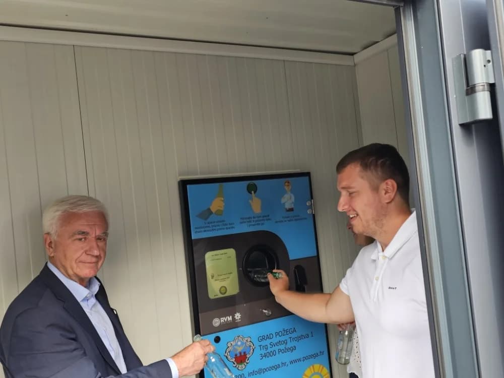 Nova usluga: Uređaj za automatsko prikupljanje ambalaže postavljen u Reciklažnom dvorištu Požega