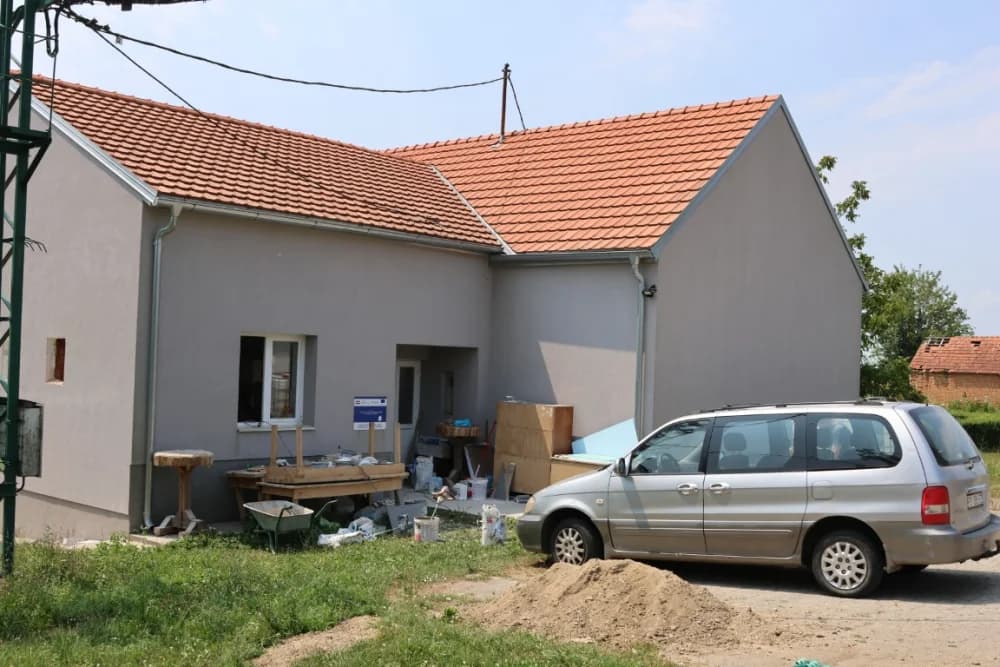 ZABILJEŽILI SMO JOŠ JEDNE RADOVE U ČAGLINSKOM KRAJU: Na red je došlo i uređenje društvenog doma u Sapni