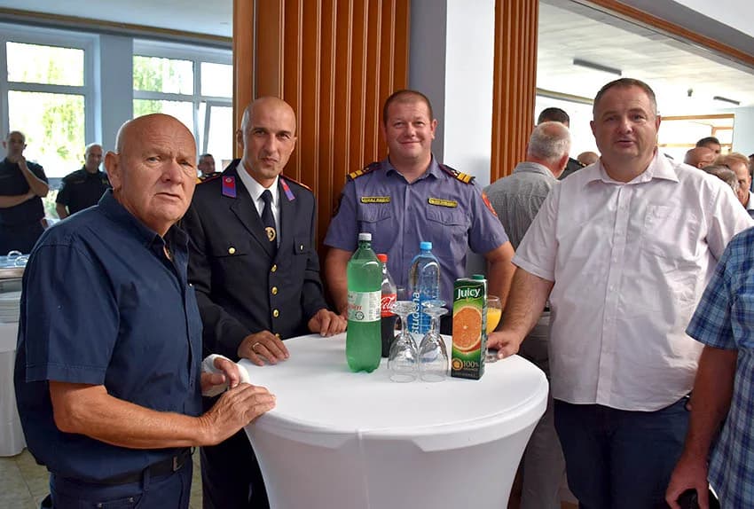 /FOTO/ Uručene pisane povale načelnika Policijske uprave požeško-slavonske policijskim službenicima i namještenicima u prigodi Dana policije