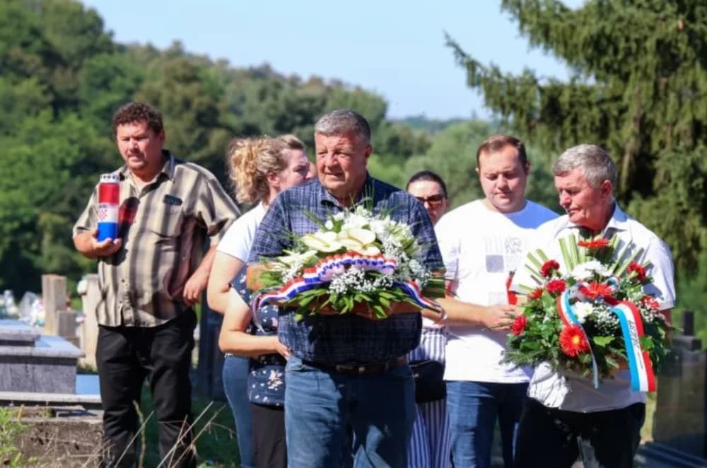 UZ 33. OBLJETNICU POGIBIJE PRIPADNIKA „TIGROVA“ U Novoj Ljeskovici odana počast hrvatskom branitelju Josipu Kneževiću