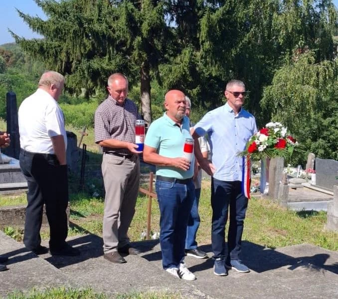 UZ 33. OBLJETNICU POGIBIJE PRIPADNIKA „TIGROVA“ U Novoj Ljeskovici odana počast hrvatskom branitelju Josipu Kneževiću