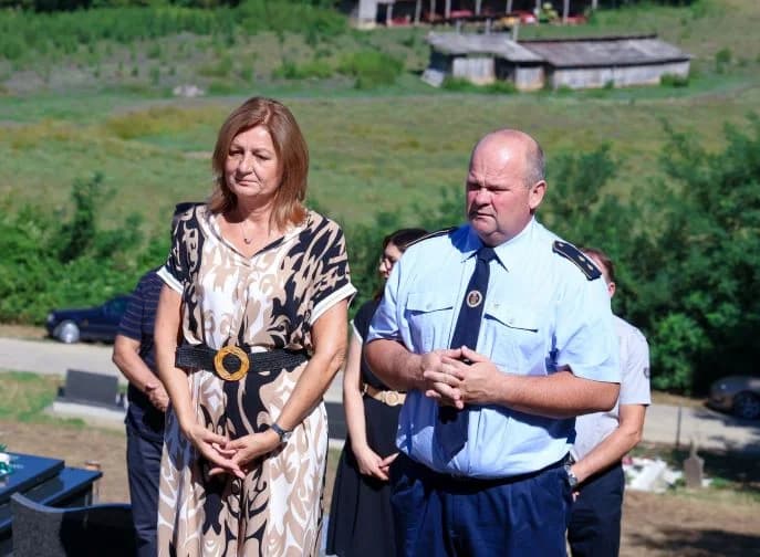 UZ 33. OBLJETNICU POGIBIJE PRIPADNIKA „TIGROVA“ U Novoj Ljeskovici odana počast hrvatskom branitelju Josipu Kneževiću