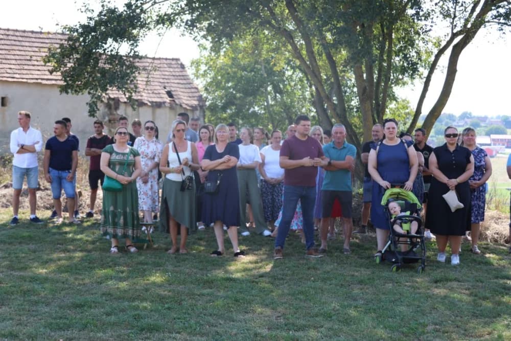 (FOTOGALERIJA) Grabarčani proslavili 300. obljetnicu Kapele sv. Ane