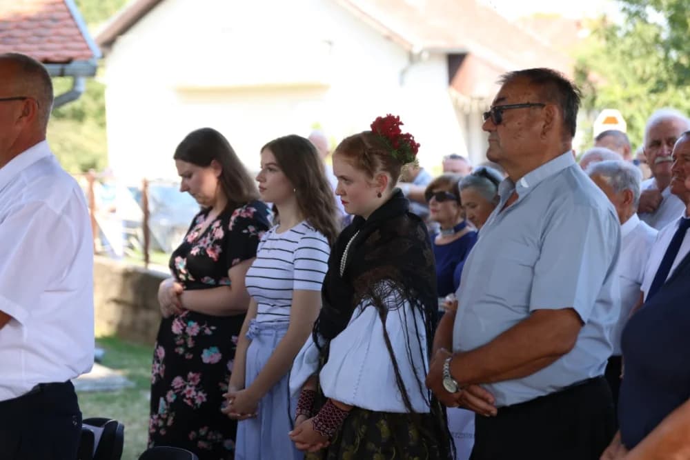 (FOTOGALERIJA) Grabarčani proslavili 300. obljetnicu Kapele sv. Ane
