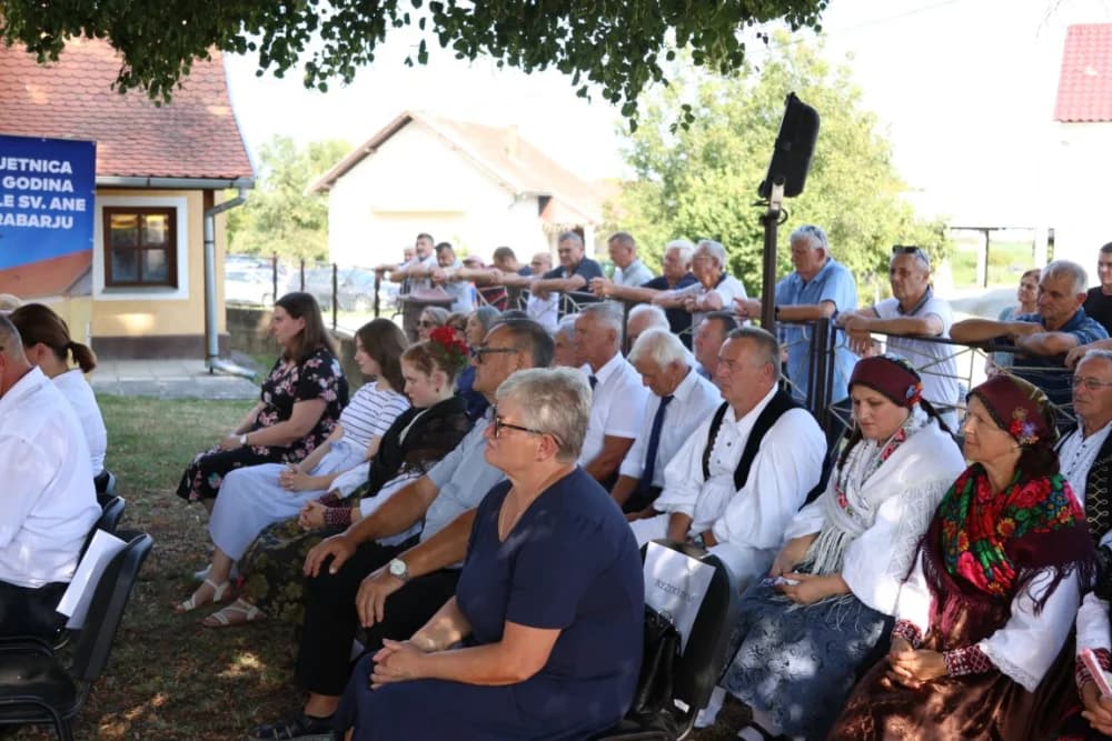 (FOTOGALERIJA) Grabarčani proslavili 300. obljetnicu Kapele sv. Ane