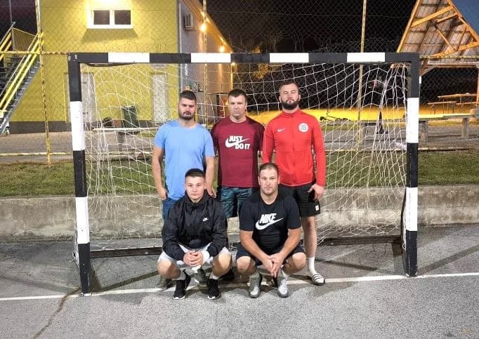 MALONOGOMETNI NOĆNI TURNIR U BUKU: Prvo mjesto i novčanu nagradu osvojila ekipa MNK „Amigo“