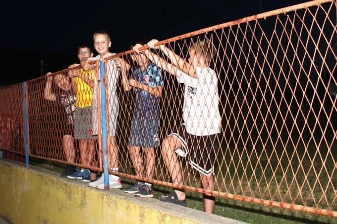MALONOGOMETNI NOĆNI TURNIR U BUKU: Prvo mjesto i novčanu nagradu osvojila ekipa MNK „Amigo“