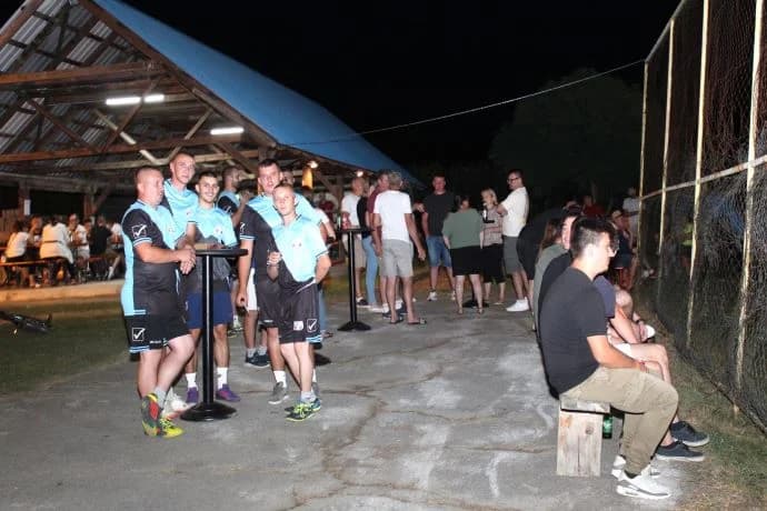 MALONOGOMETNI NOĆNI TURNIR U BUKU: Prvo mjesto i novčanu nagradu osvojila ekipa MNK „Amigo“