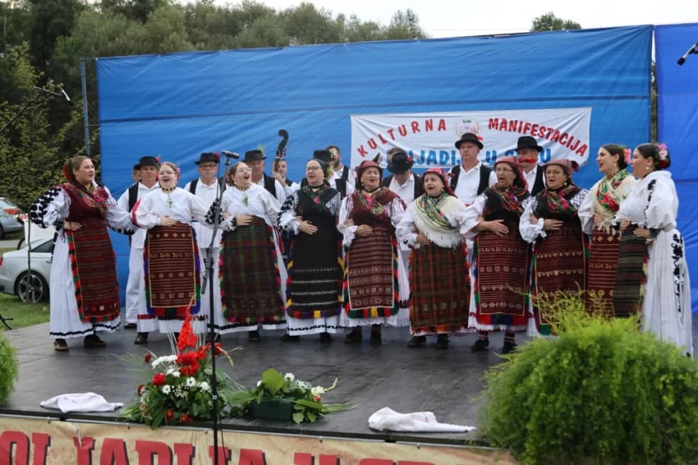 Poljadija u srcu: Odjekivale su pjesme i stari napjevi na tradicionalnoj manifestaciji u Grabarju