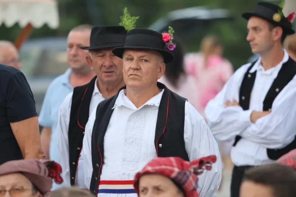 Poljadija u srcu: Odjekivale su pjesme i stari napjevi na tradicionalnoj manifestaciji u Grabarju