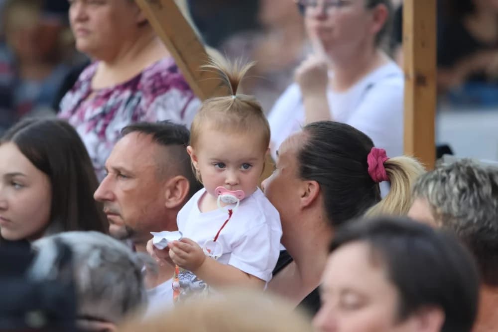 Poljadija u srcu: Odjekivale su pjesme i stari napjevi na tradicionalnoj manifestaciji u Grabarju