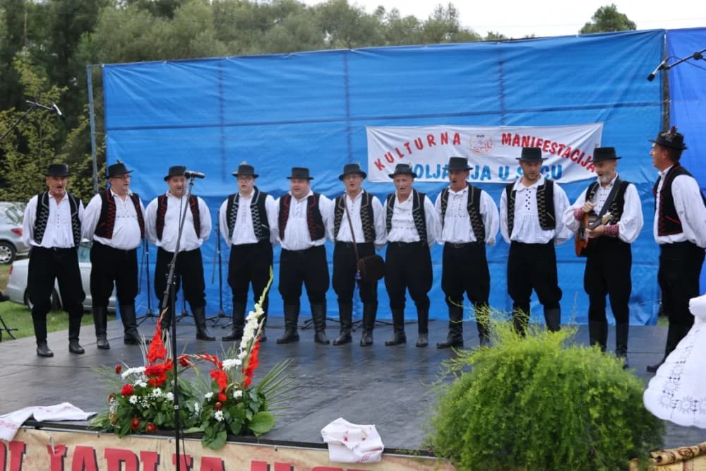 Poljadija u srcu: Odjekivale su pjesme i stari napjevi na tradicionalnoj manifestaciji u Grabarju
