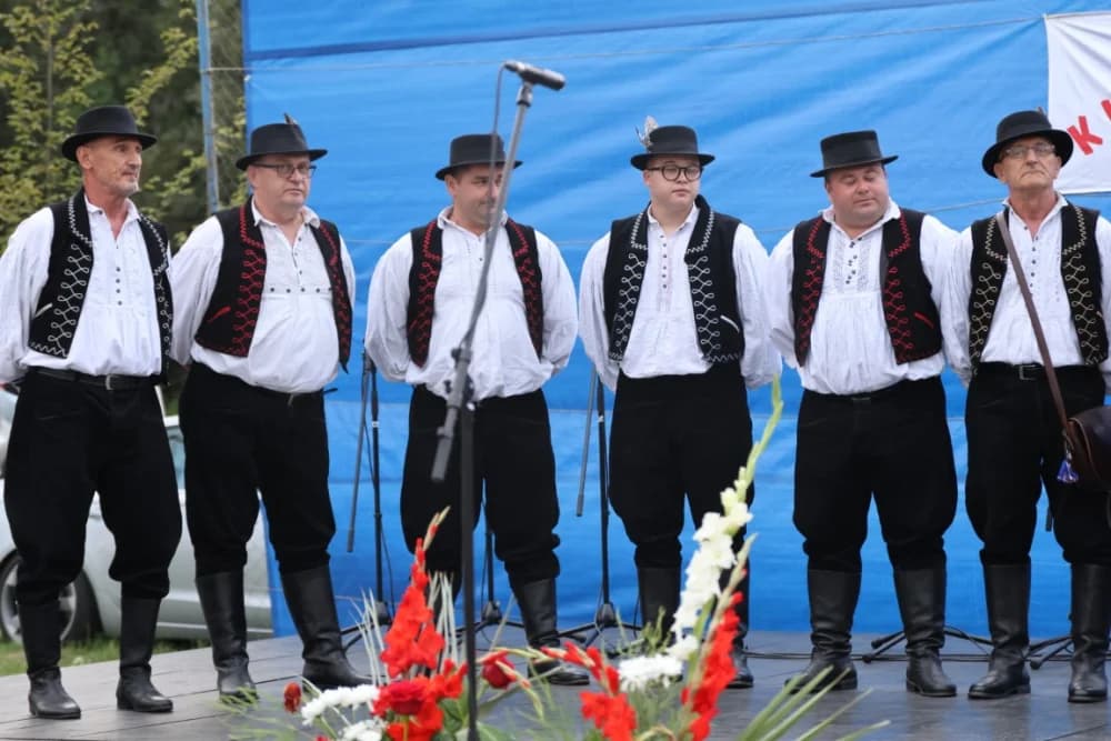 Poljadija u srcu: Odjekivale su pjesme i stari napjevi na tradicionalnoj manifestaciji u Grabarju
