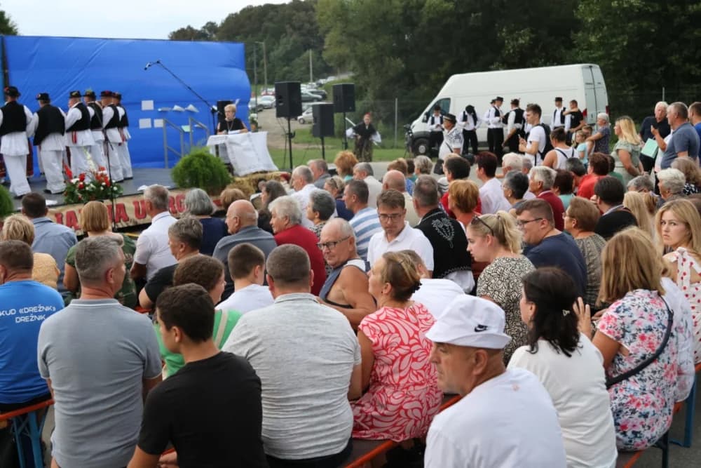 Poljadija u srcu: Odjekivale su pjesme i stari napjevi na tradicionalnoj manifestaciji u Grabarju