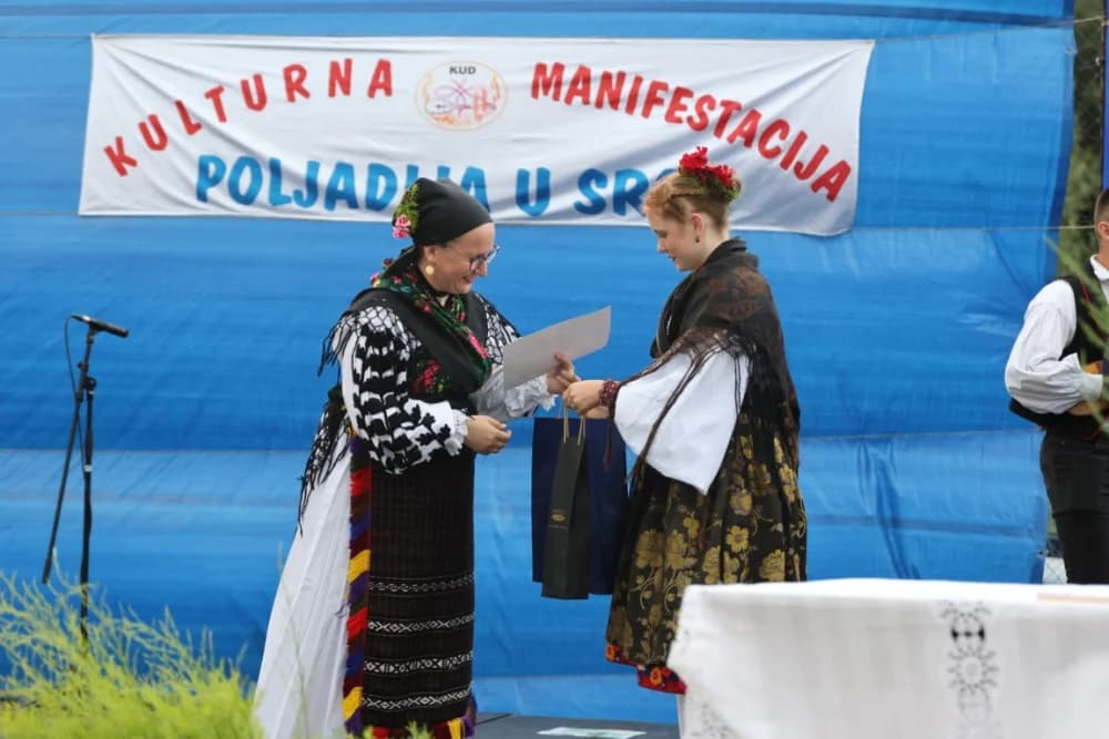 Poljadija u srcu: Odjekivale su pjesme i stari napjevi na tradicionalnoj manifestaciji u Grabarju