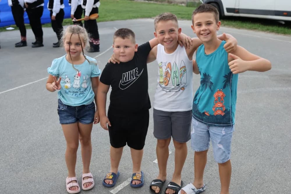 Poljadija u srcu: Odjekivale su pjesme i stari napjevi na tradicionalnoj manifestaciji u Grabarju