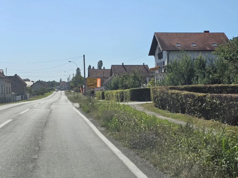Ovo je naša stvarnost uz državnu cestu: Možda će pokositi kada padne prvi snijeg!