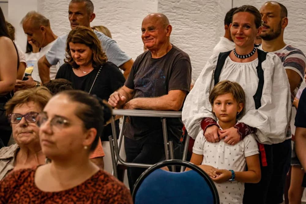 SJEĆANJE NA NEUMORNOG ČELNIKA: Memorijalni koncert u čast Stanka Raguža okupio brojne izvođače i više od 300 posjetitelja