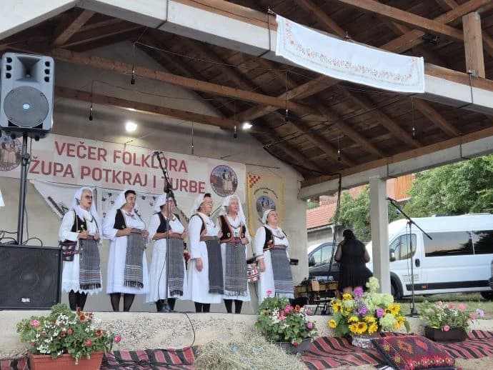 PLETERNIČKI KUD “RAMA“ Zapažen nastup na manifestaciji ”Večer folklora župa Potkraj i Turbe” u Bosni i Hercegovini