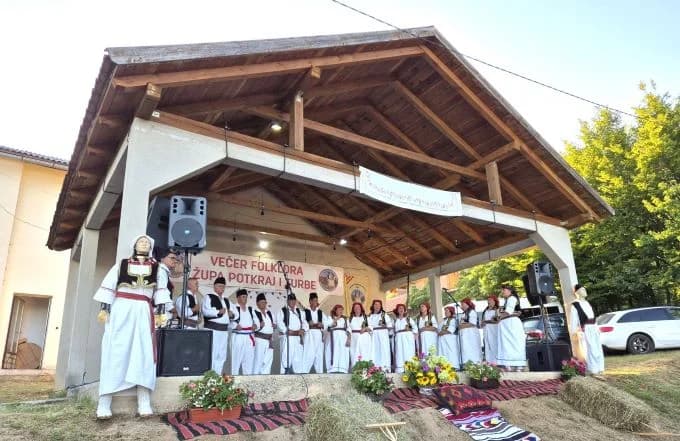 PLETERNIČKI KUD “RAMA“ Zapažen nastup na manifestaciji ”Večer folklora župa Potkraj i Turbe” u Bosni i Hercegovini