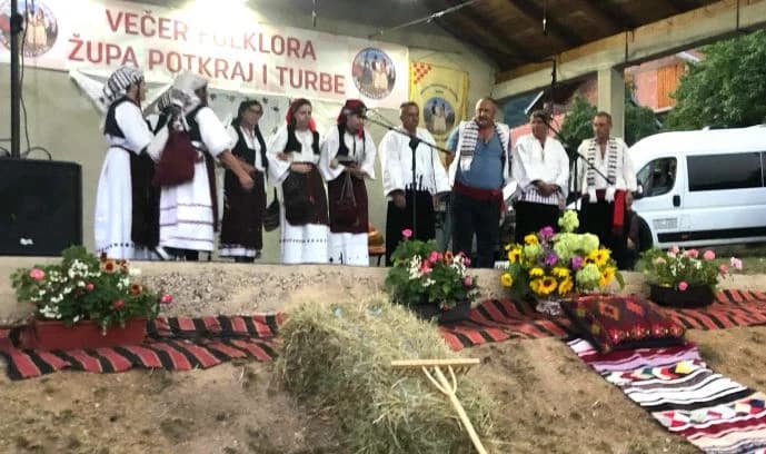 PLETERNIČKI KUD “RAMA“ Zapažen nastup na manifestaciji ”Večer folklora župa Potkraj i Turbe” u Bosni i Hercegovini