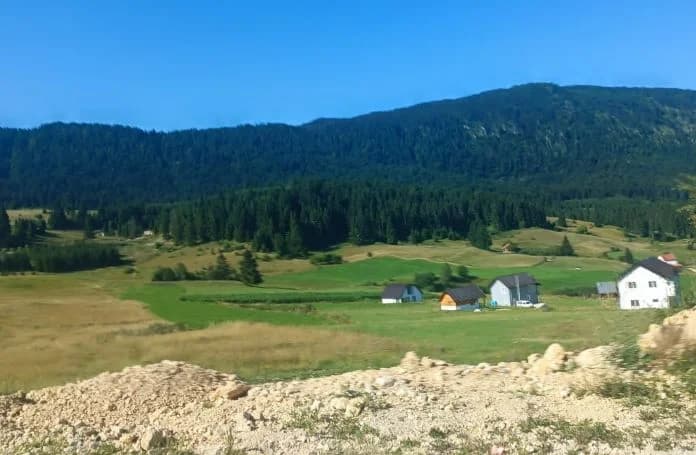 PLETERNIČKI KUD “RAMA“ Zapažen nastup na manifestaciji ”Večer folklora župa Potkraj i Turbe” u Bosni i Hercegovini