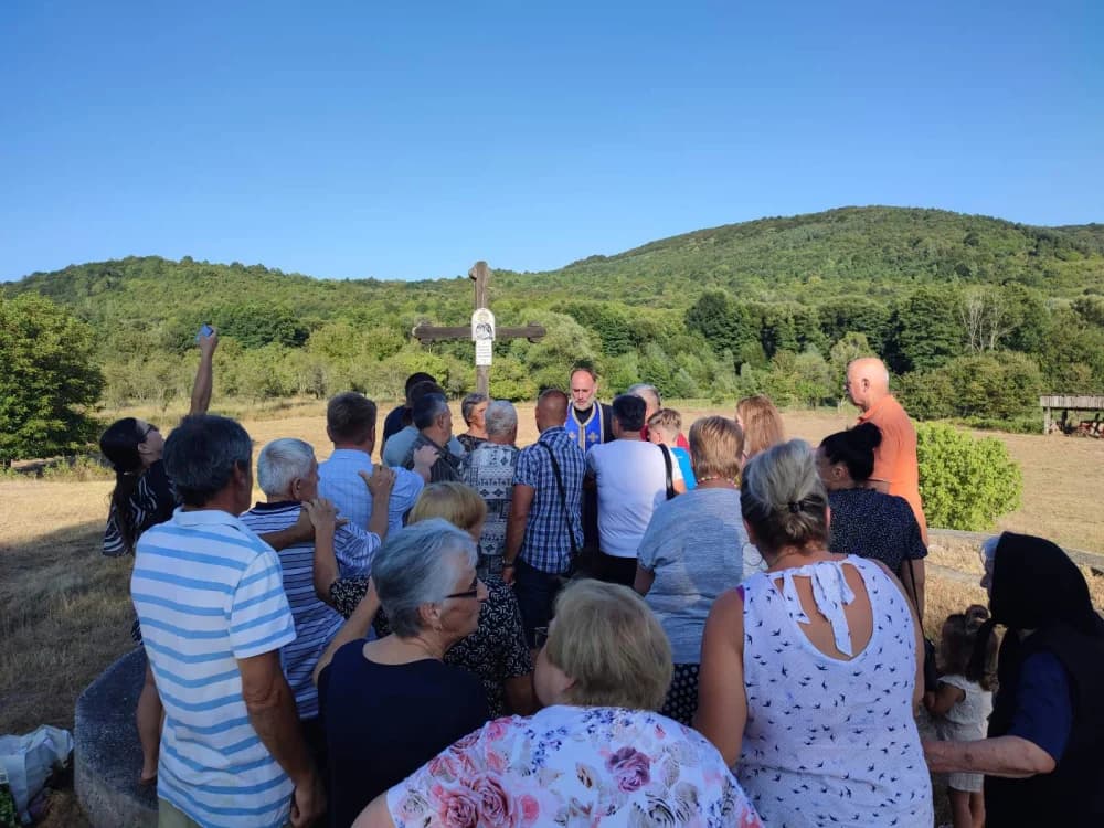 ILINJE U STRIJEŽEVICI: Bogosluženje uz mali broj vjernika – izostali prigodni program i narodno veselje