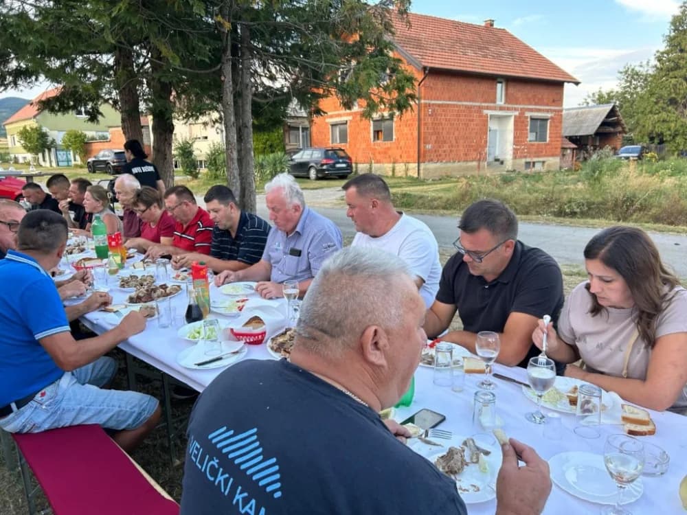 MJEŠTANI NA OKUPU: Žitelji Novih Bešinaca družili se sa susjedima, te onima koji rade u inozemstvu