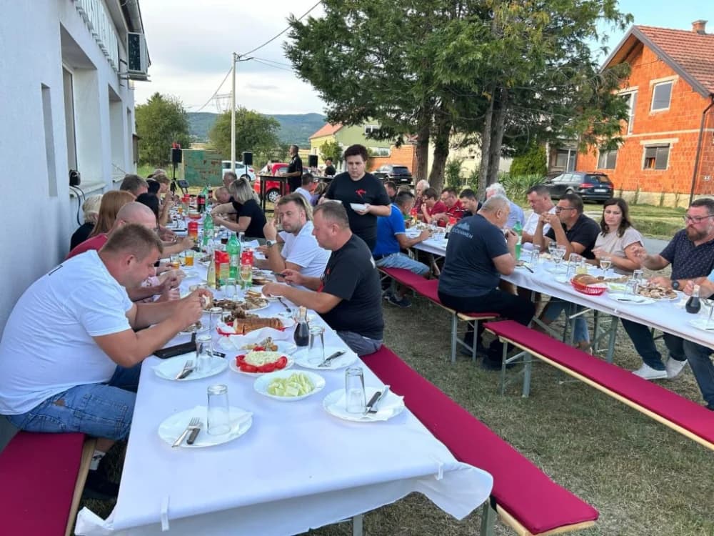 MJEŠTANI NA OKUPU: Žitelji Novih Bešinaca družili se sa susjedima, te onima koji rade u inozemstvu