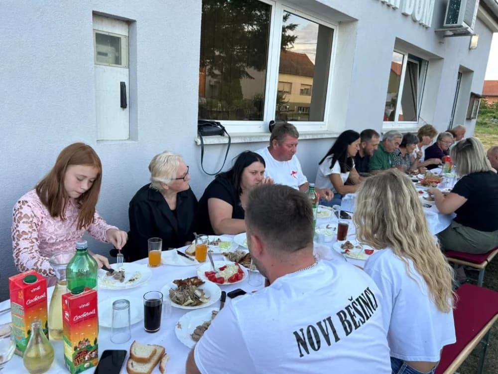 MJEŠTANI NA OKUPU: Žitelji Novih Bešinaca družili se sa susjedima, te onima koji rade u inozemstvu
